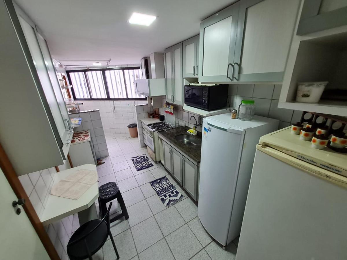 Apt Encantador Centro Guarapari, Completo, 50 M Da Praia Exterior photo